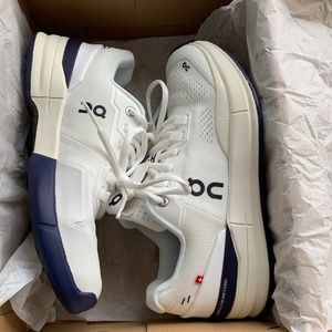 On Cloud ROGER Federer Pro - Women’s Sneakers - 7.5